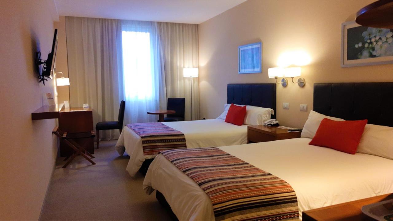 โฮเวิร์ด จอห์นสัน เยร์บา บวยนา Hotel เยอร์วาบวยนา ภายนอก รูปภาพ