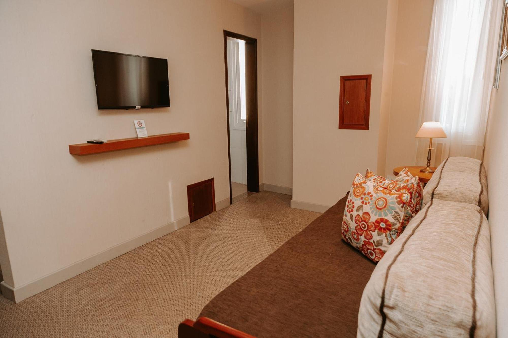 โฮเวิร์ด จอห์นสัน เยร์บา บวยนา Hotel เยอร์วาบวยนา ภายนอก รูปภาพ