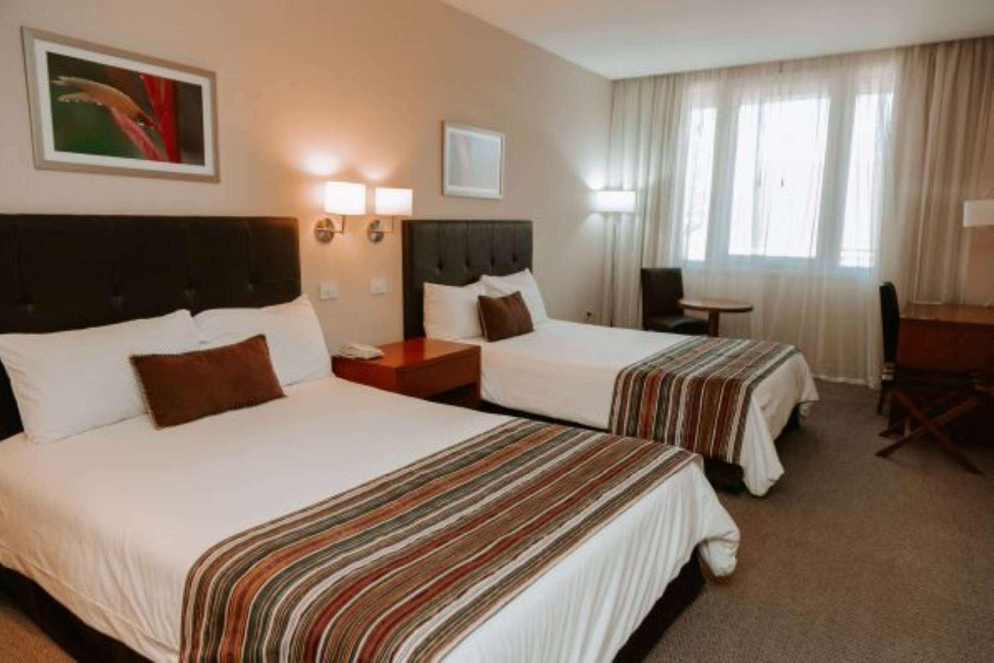 โฮเวิร์ด จอห์นสัน เยร์บา บวยนา Hotel เยอร์วาบวยนา ภายนอก รูปภาพ